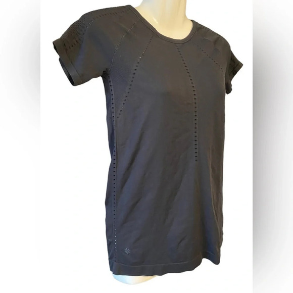 Athleta Foothill Seamless Tee in Black - Picture 4 of 8